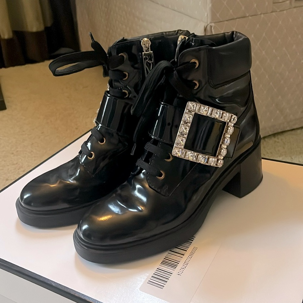 Roger vivier crystal embellished heeled boots